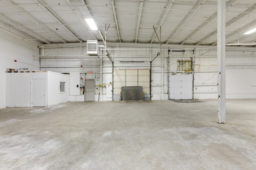 More Photos Of 175 Ward Hill Ave, Haverhill Warehouse For Lease