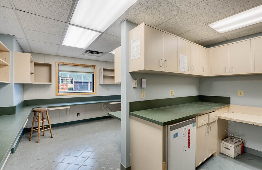 More Photos Of 32 E Mendota Rd, Inver Grove Heights Auto Dealership For Sale