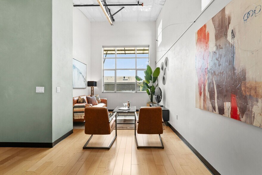 More Photos Of 108 High Rd, Santa Cruz Flex For Sale