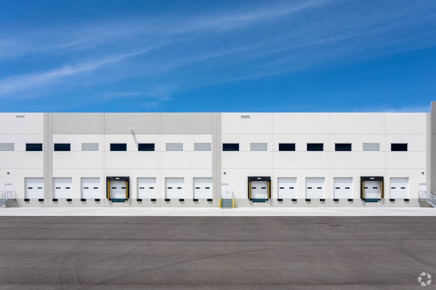 More Photos Of 17776 E 84th Ave, Commerce City Unknown For Lease