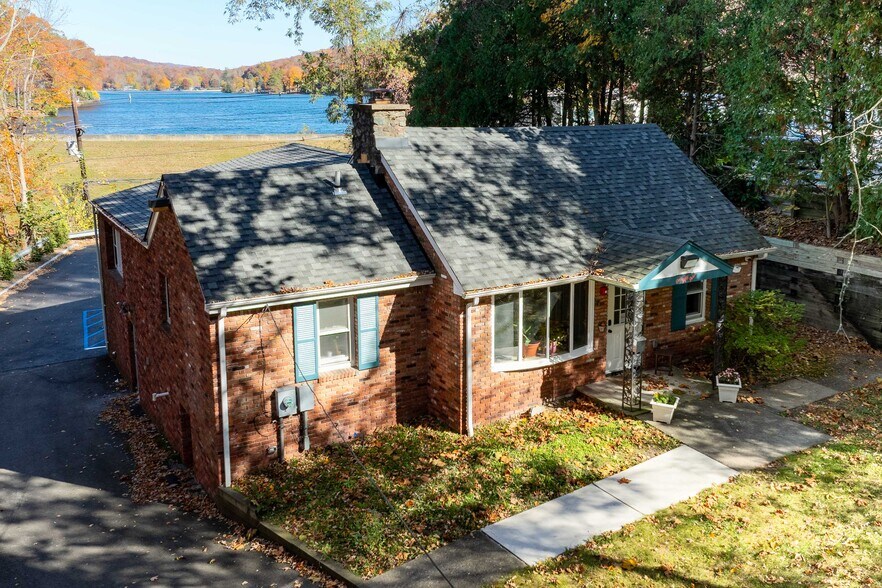 More Photos Of 153 Skylands Rd, Ringwood Office For Sale