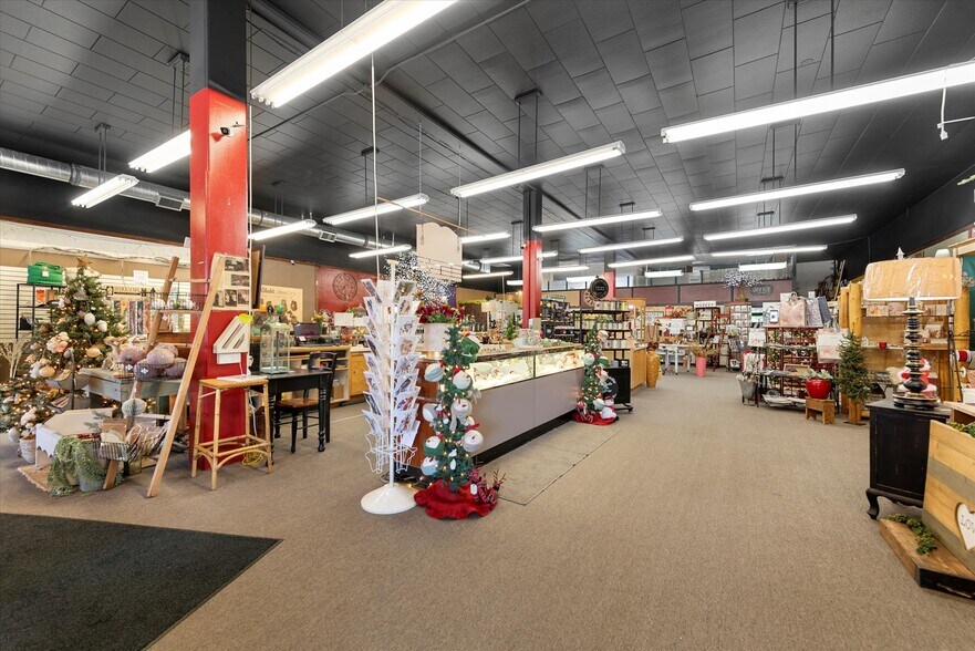 More Photos Of 2108 Main St, Baker City Storefront Retail Residential For Sale