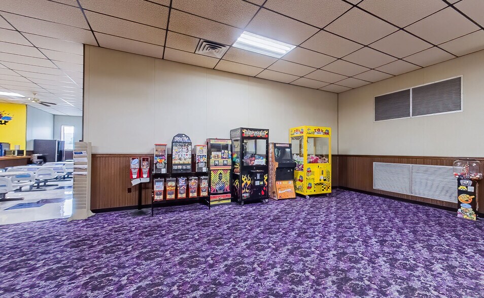 More Photos Of 2701 P Nut Ln, Bloomsburg Bowling Alley For Sale