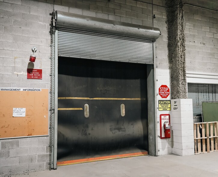 More Photos Of 3363 Davis Rd, Thorold Warehouse For Lease