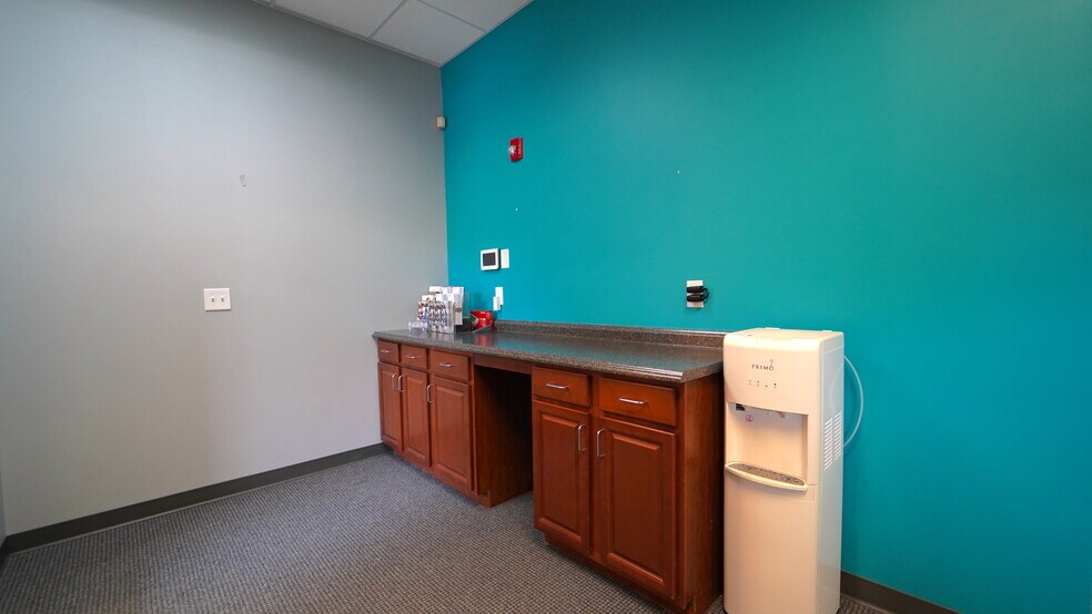 More Photos Of 491 Williamson Rd, Mooresville Unknown For Lease