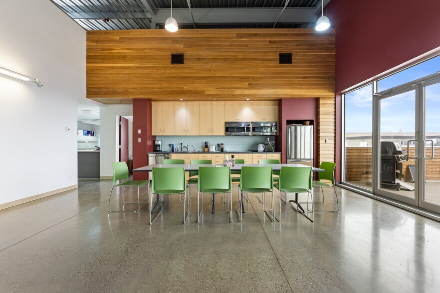 More Photos Of 261211 Wagon Wheel Way, Rocky View No 44 Light Manufacturing For Sale