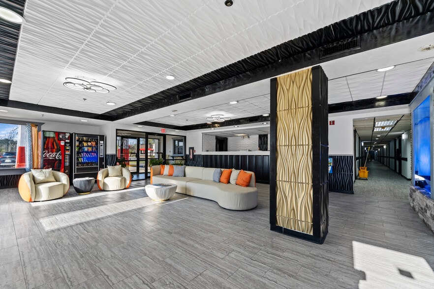 More Photos Of 53 Heritage St, Baxley Hotel For Sale