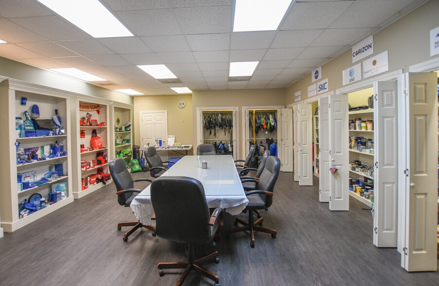 More Photos Of 5893 US 72, Gurley Flex For Sale