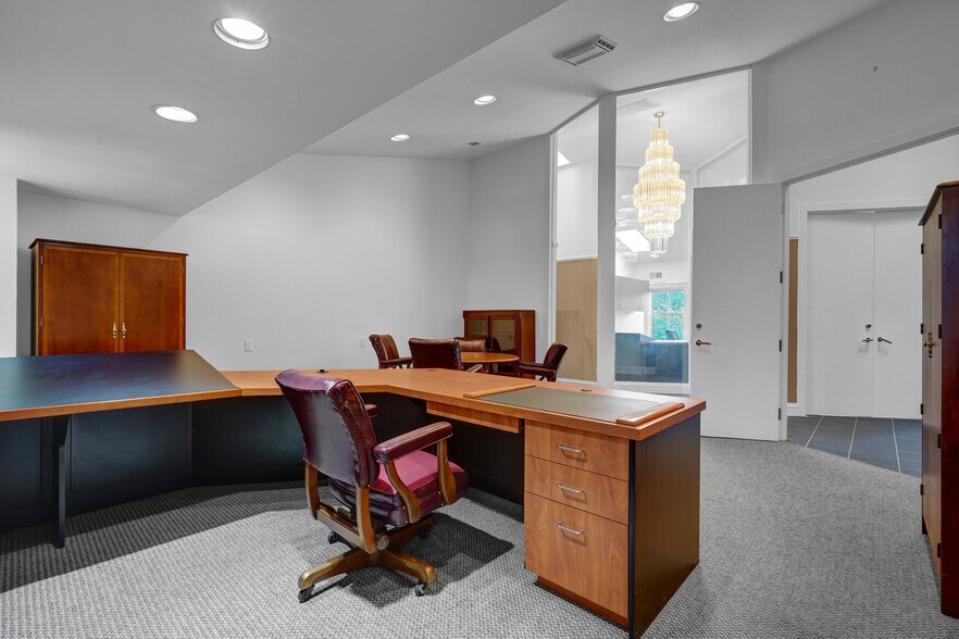 More Photos Of 1142-1148 Walker Rd, Great Falls Medical For Sale