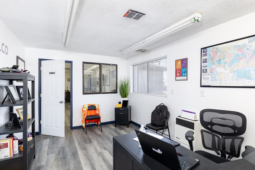 More Photos Of 450 S 4th St, Elko Warehouse For Lease