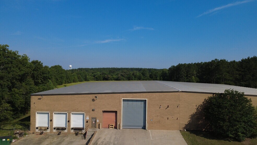 More Photos Of 309 Ash St, Cochran Industrial For Sale
