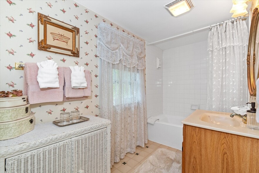 More Photos Of 300 Bohemia Ave, Chesapeake City Hospitality For Sale