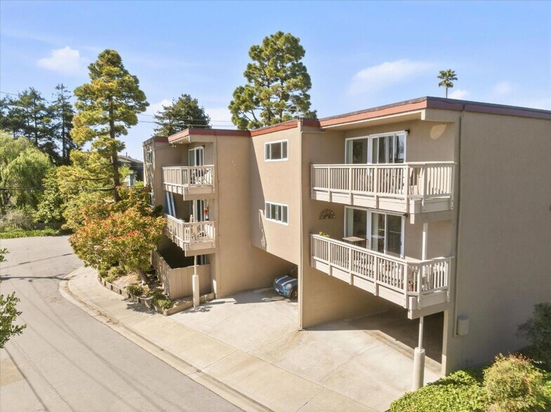 More Photos Of 171 Marine Parade, Santa Cruz Apartments For Sale