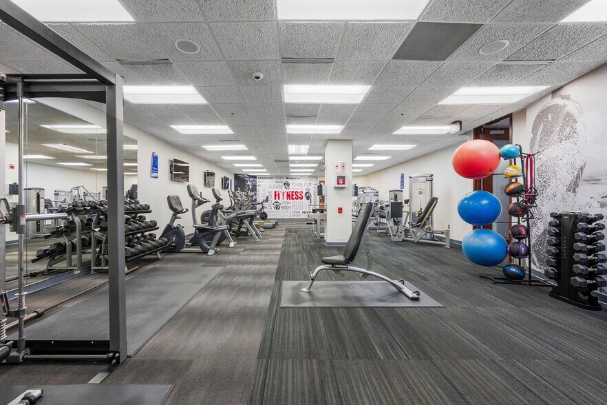 More Photos Of 3975 Fair Ridge Dr, Fairfax Office For Sale