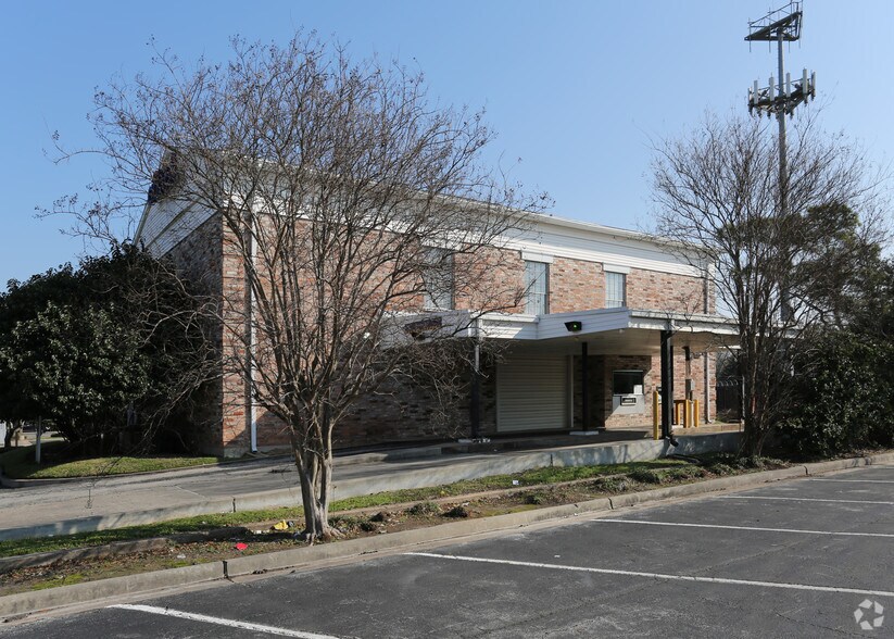 More Photos Of 8133 Broadway St, Houston Bank For Sale