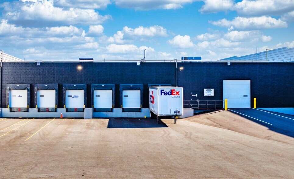 More Photos Of 5638-5772 Transportation Blvd, Garfield Heights Unknown For Lease