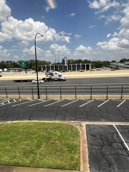 More Photos Of 5405 Diplomat Cir, Orlando Loft Creative Space For Lease