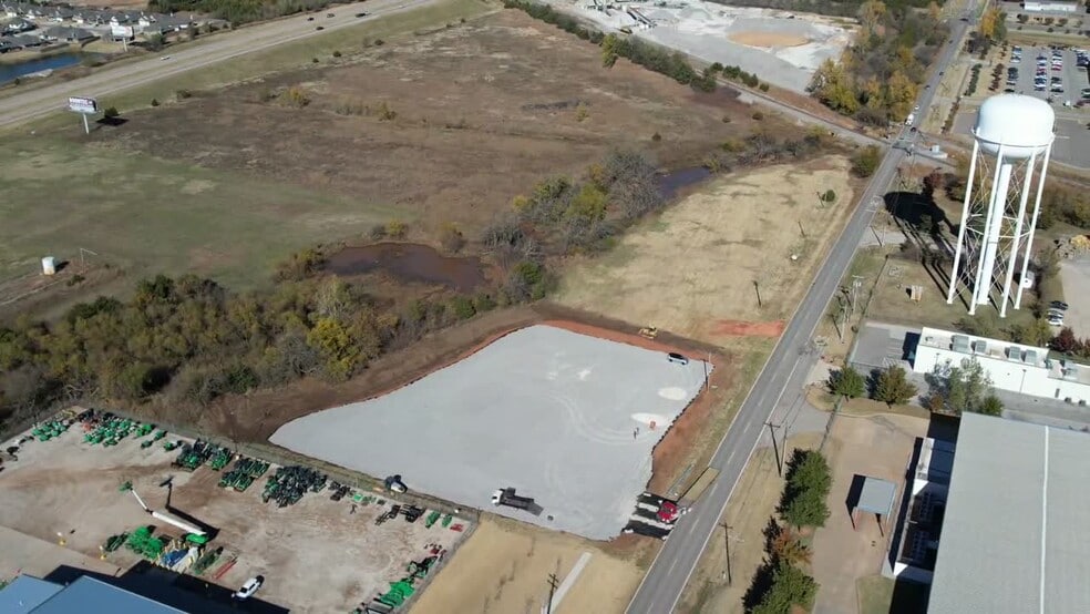 Primary Photo Of 801 N Sara Rd, Yukon Land For Lease