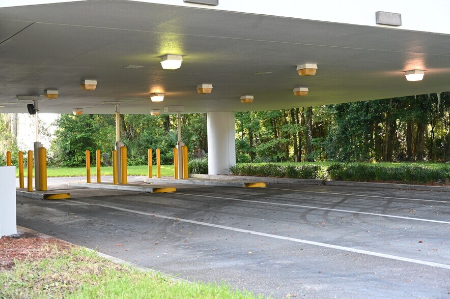 More Photos Of 2800 E Silver Springs Blvd, Ocala Office For Lease