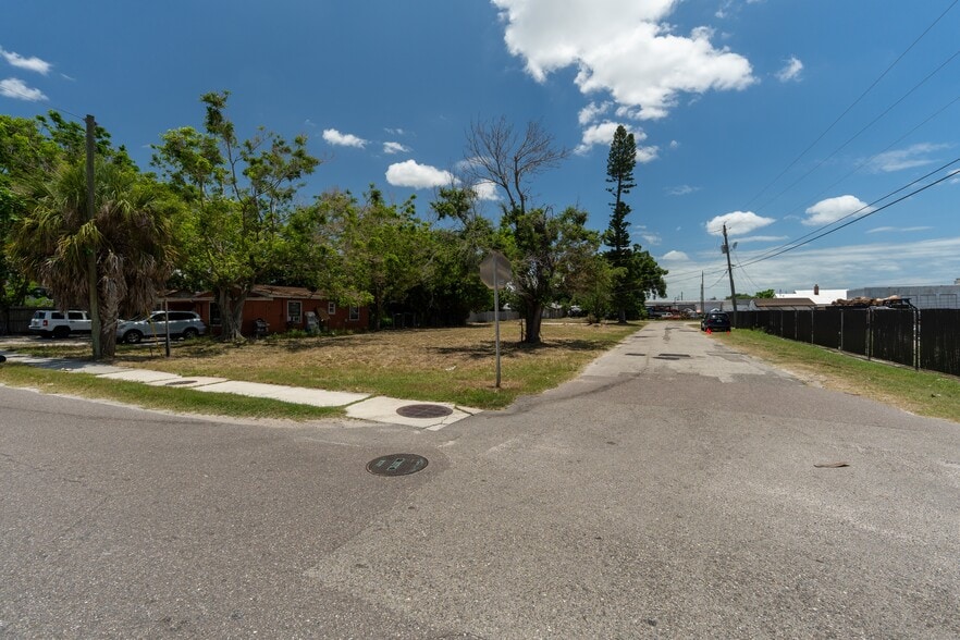 More Photos Of 1206 27th Ave W, Bradenton Land For Sale