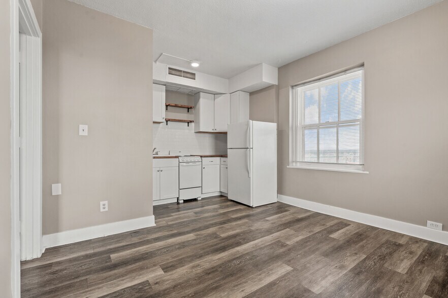 More Photos Of , Hutchinson Multifamily For Sale