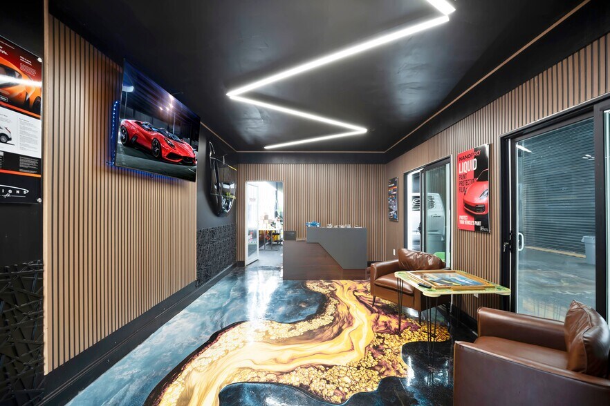 More Photos Of 2350 Us-17-92, Longwood Showroom For Sale