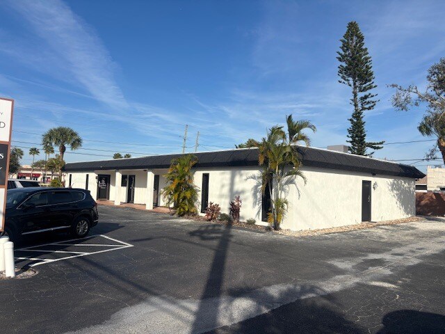 More Photos Of 1751 66th St N, Saint Petersburg Medical For Lease