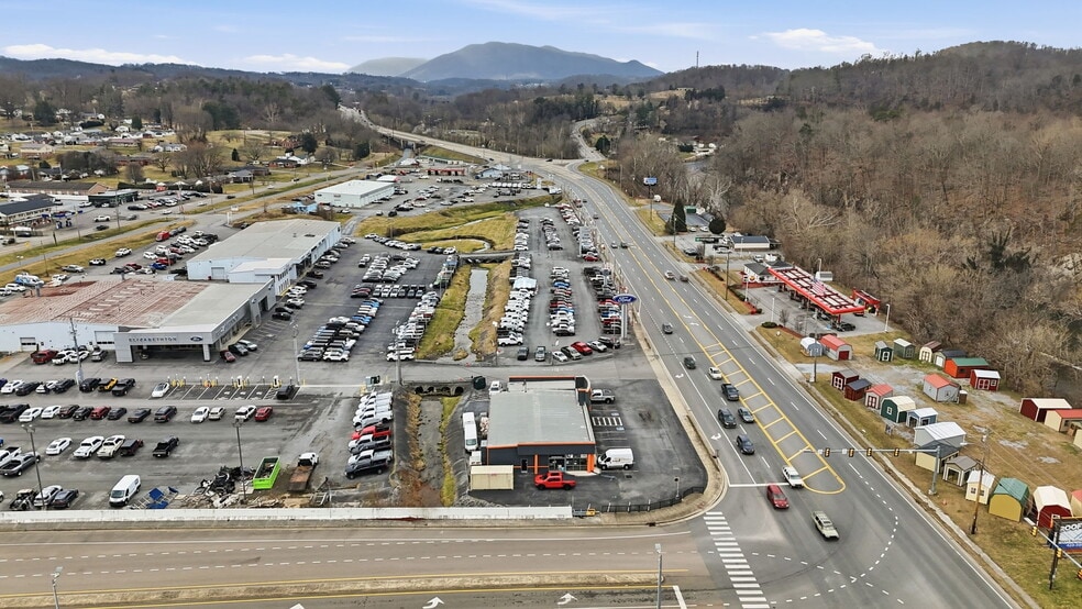 More Photos Of 2214 W Elk Ave, Elizabethton Auto Dealership For Sale