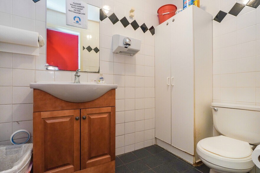 More Photos Of 933-939 Richmond Ave, Staten Island Freestanding For Sale