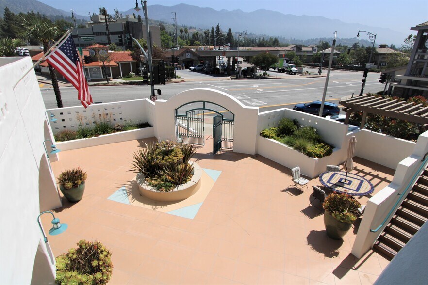 More Photos Of 1030 Foothill Blvd, La Cañada Flintridge Office For Lease