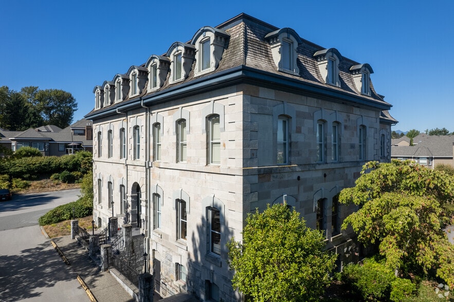 More Photos Of 65 Richmond St, New Westminster Office For Lease