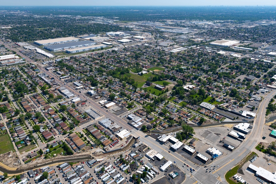 More Photos Of 1559 N Mannheim Rd, Stone Park General Retail For Sale