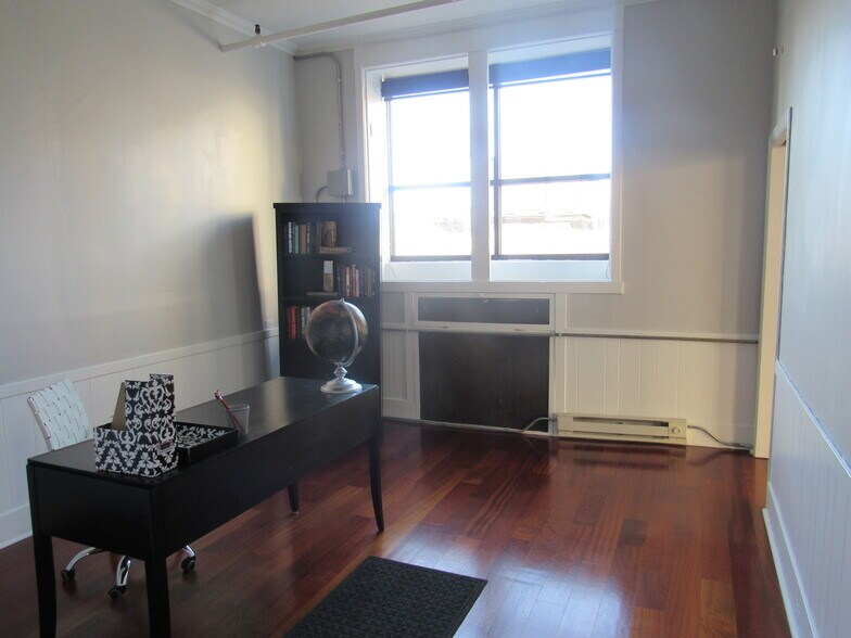 More Photos Of 1529 W Armitage Ave, Chicago Loft Creative Space For Sale