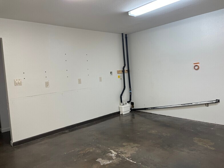 More Photos Of 4270-4286 Seven Hills Rd, Castro Valley Storefront For Lease