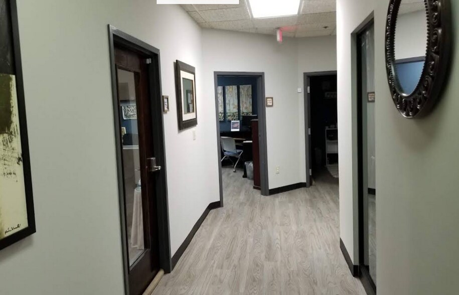 More Photos Of 3305 Breckinridge Blvd, Duluth Light Distribution For Lease