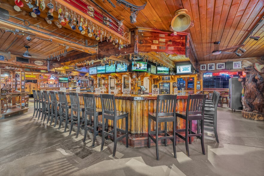 More Photos Of 1390 McQueeney Rd, New Braunfels Sports And Entertainment For Sale