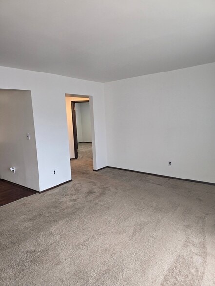 More Photos Of 1870 Saint Johns Blvd, Lincoln Park Apartments For Sale
