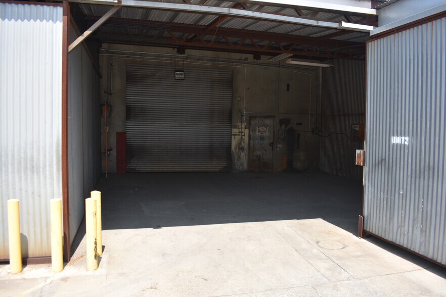 More Photos Of 4630 Cecelia St, Cudahy Warehouse For Lease