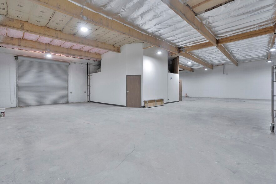 More Photos Of 1737 Production Cir, Jurupa Valley Warehouse For Sale