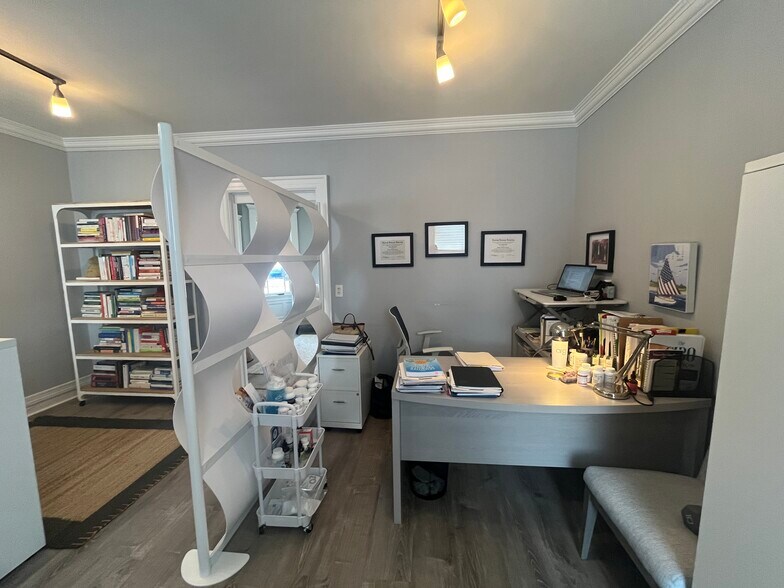 More Photos Of 9 Franklin St, Morristown Office For Lease