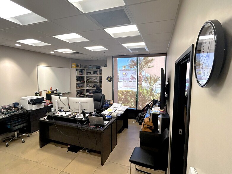 More Photos Of 1278 Montalvo Way, Palm Springs Warehouse For Sale