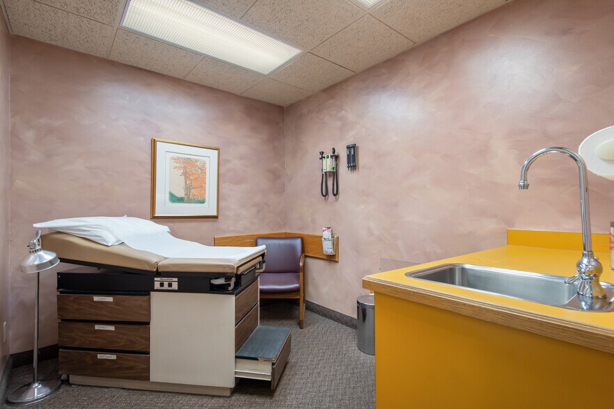 More Photos Of 3027 Aloma Ave, Winter Park Medical For Sale