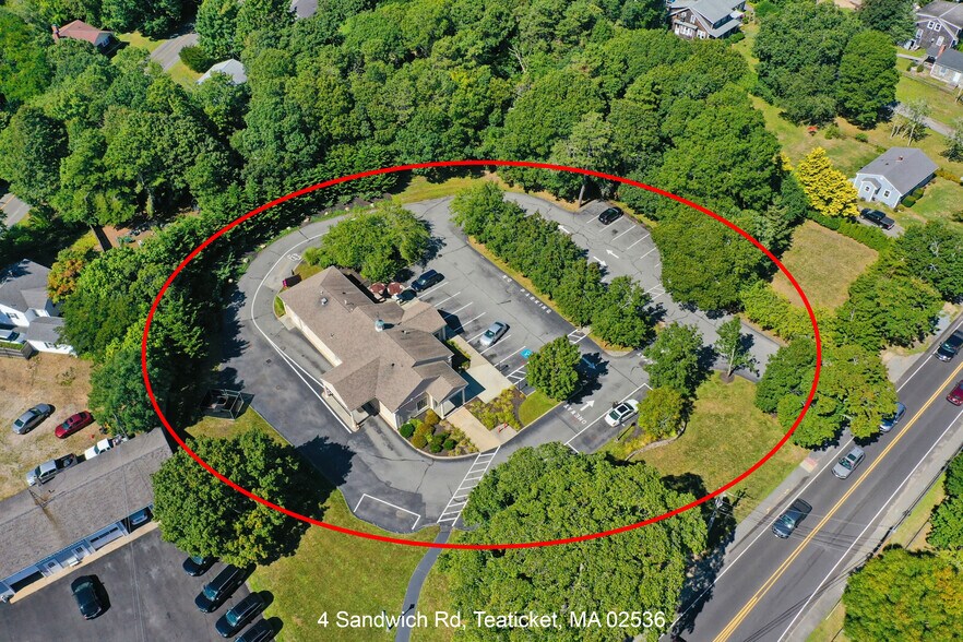 More Photos Of 4 Sandwich Rd, Teaticket Bank For Lease