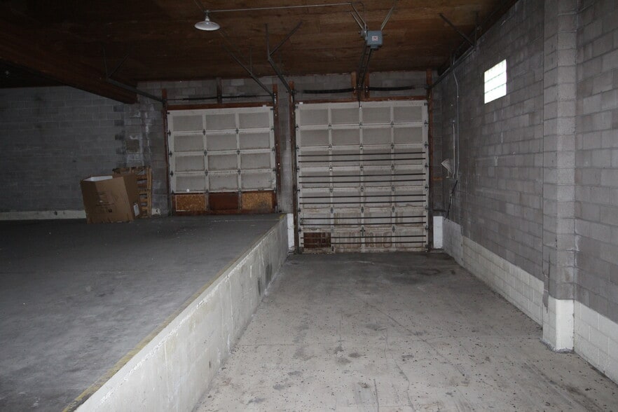 More Photos Of 116 Bay Dr, Great Falls Industrial For Sale