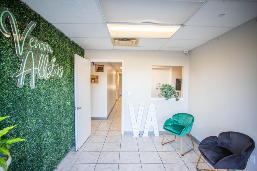 More Photos Of 1205 Crown Park Cir, Winter Garden Warehouse For Sale