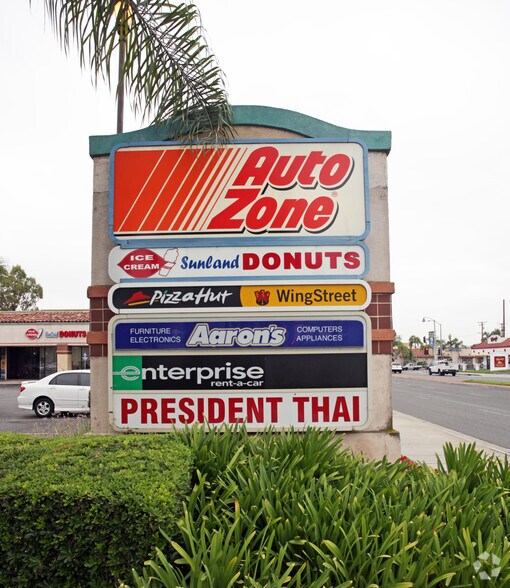 More Photos Of 9308-9350 Whittier Blvd, Pico Rivera Unknown For Lease