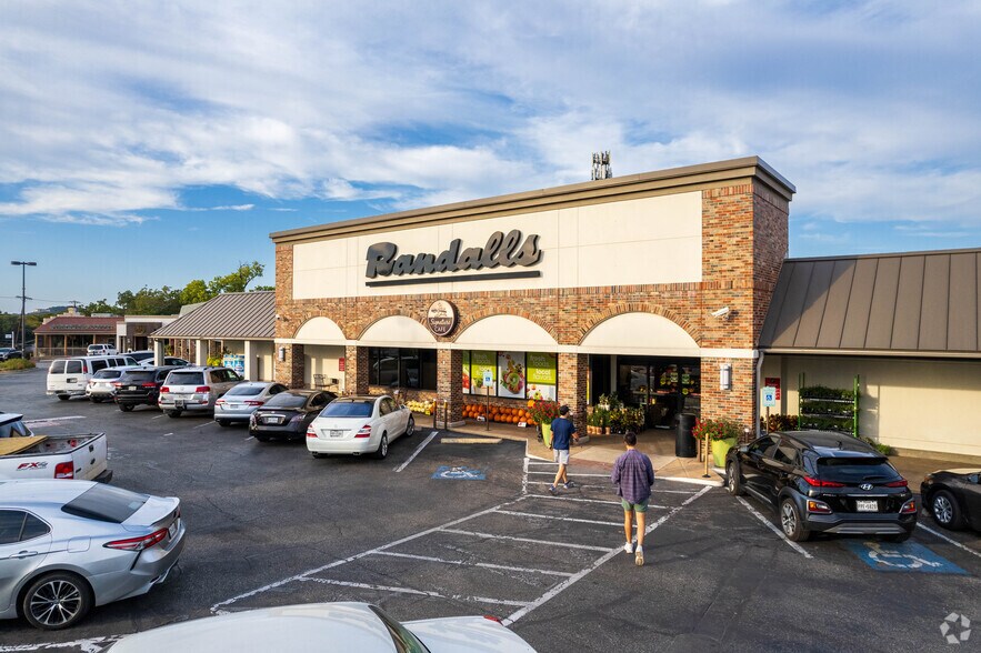 Primary Photo Of 2727 Exposition Blvd, Austin General Retail For Sale