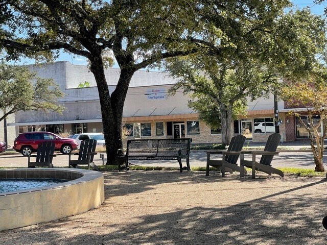Primary Photo Of 107 W Main St, Cameron Storefront Retail Office For Sale