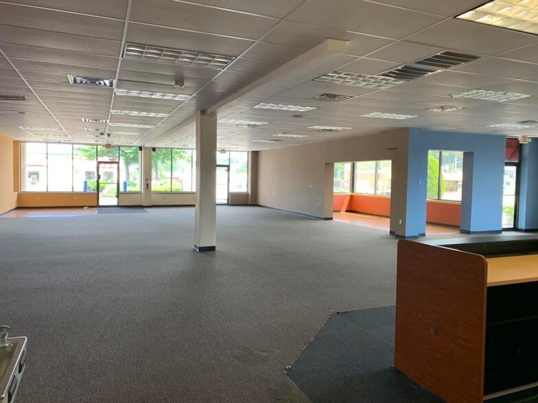 More Photos Of 5 Willowdale Dr, Frederick Unknown For Lease