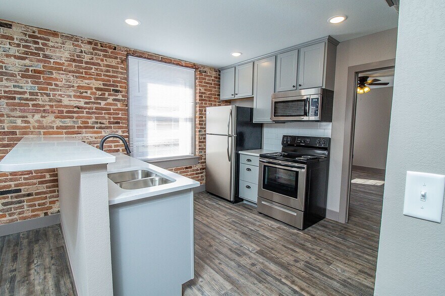 More Photos Of 203 Elm St, Washington Multifamily For Sale